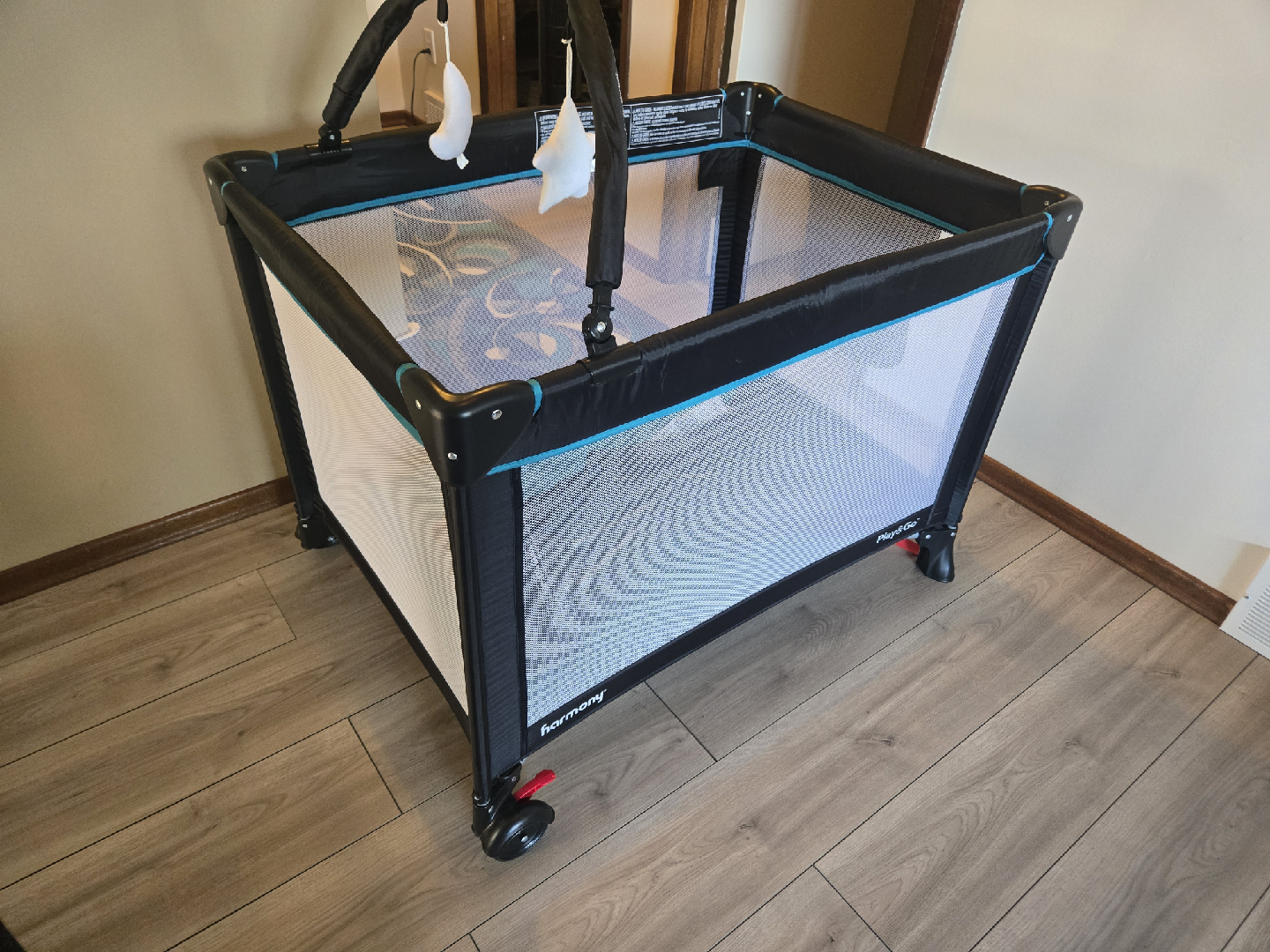Harmony Play & Go Deluxe Playard + Bassinet - photo 2