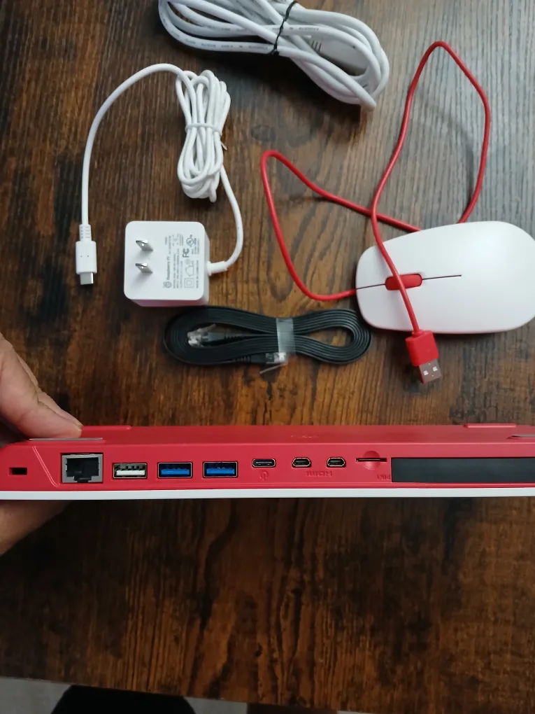 Raspberry Pi 400 Kit image indicator(3)