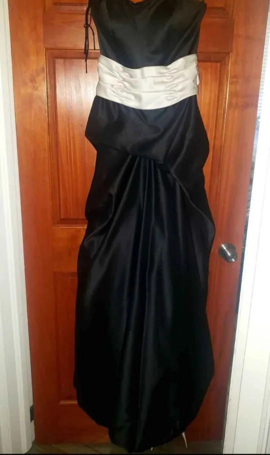 Pretty Maids Bridesmaid Dress thumbnail