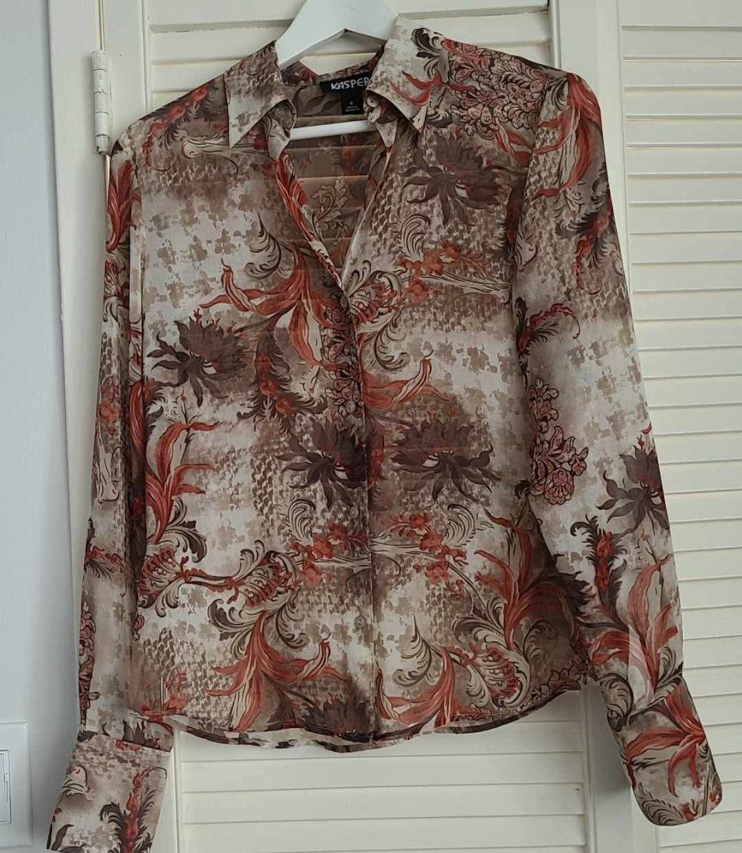 Floral Print Blouse size medium