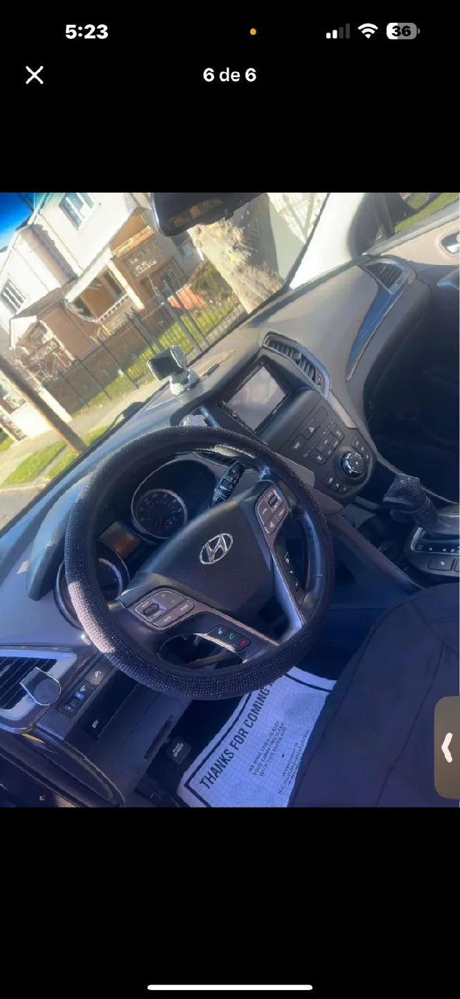 Hyundai Santa Fe Sport - Black SUV image indicator(2)