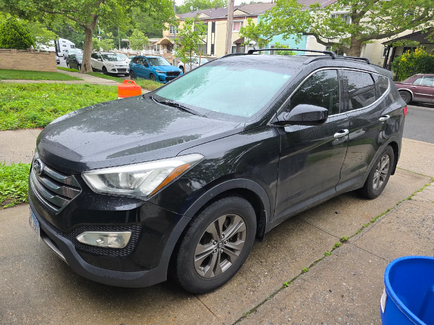 Hyundai Santa Fe Sport - Black SUV image indicator(4)