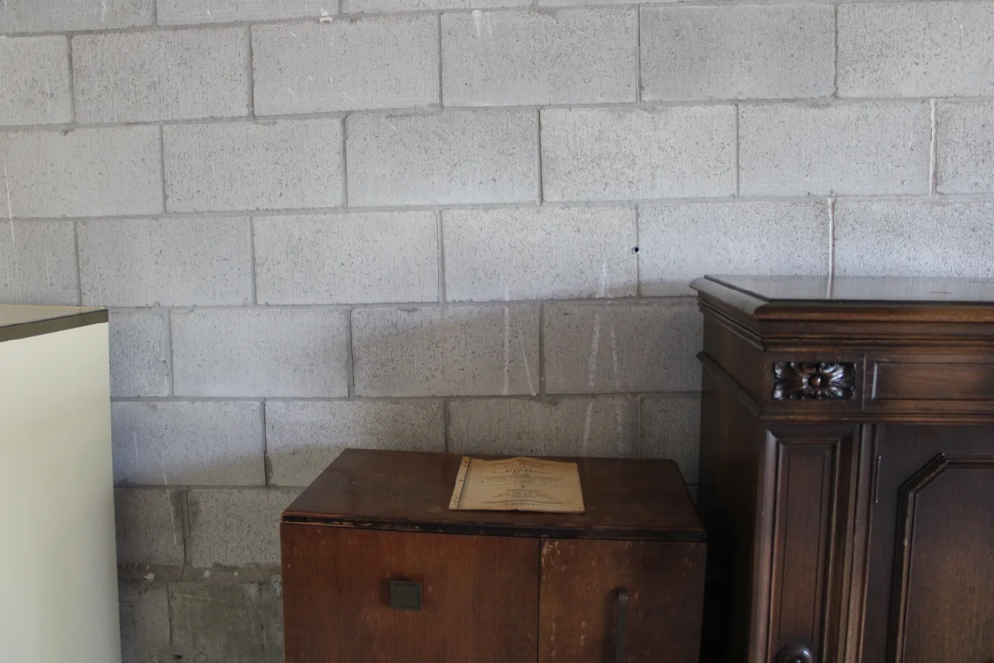 Viking Radio-Phonograph Combination Model 50-77 image indicator(2)