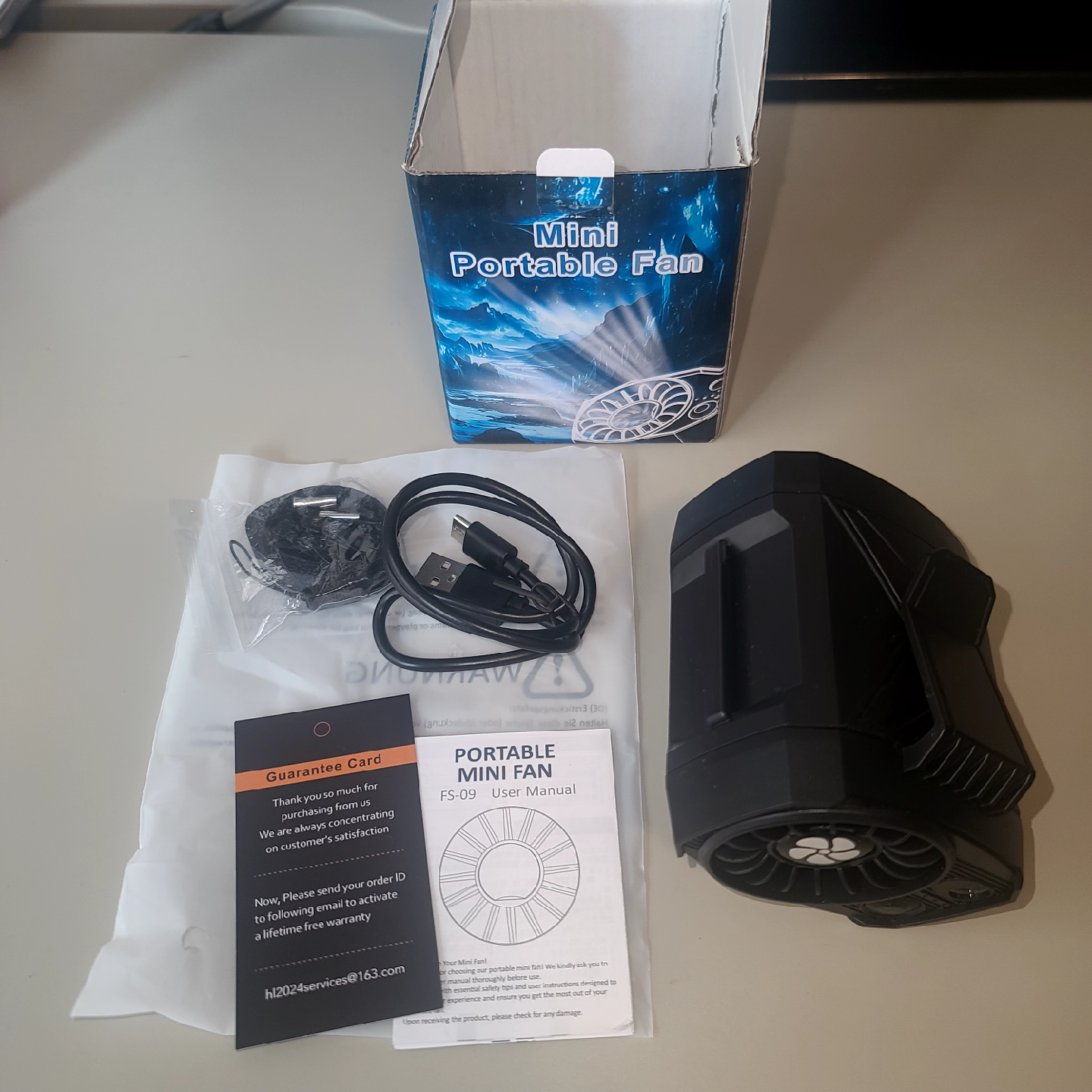 Brand new 🇨🇦 ✨️ Portable Mini Fan, Rechargeable - photo 2