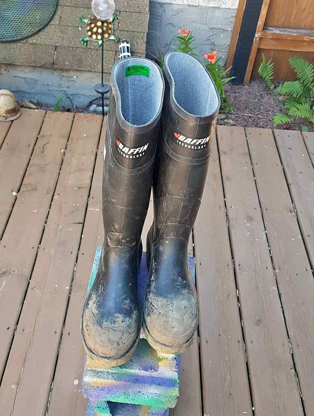 Baffin composite toe rubber work boot size 9