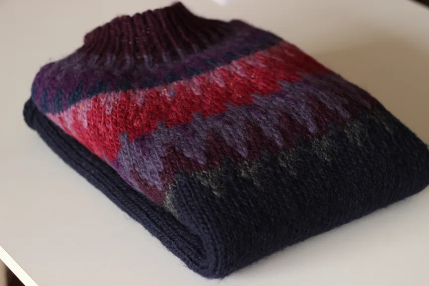 Handknit Icelandic Lopi sweater (Pure Wool) : As New! 🧶 image indicator(4)