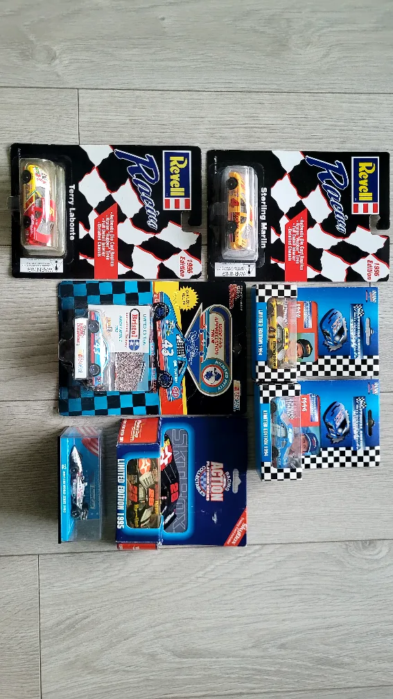 Vintage 90s Dale Earnhardt & NASCAR Die-Cast Collectibles FREE image indicator(3)