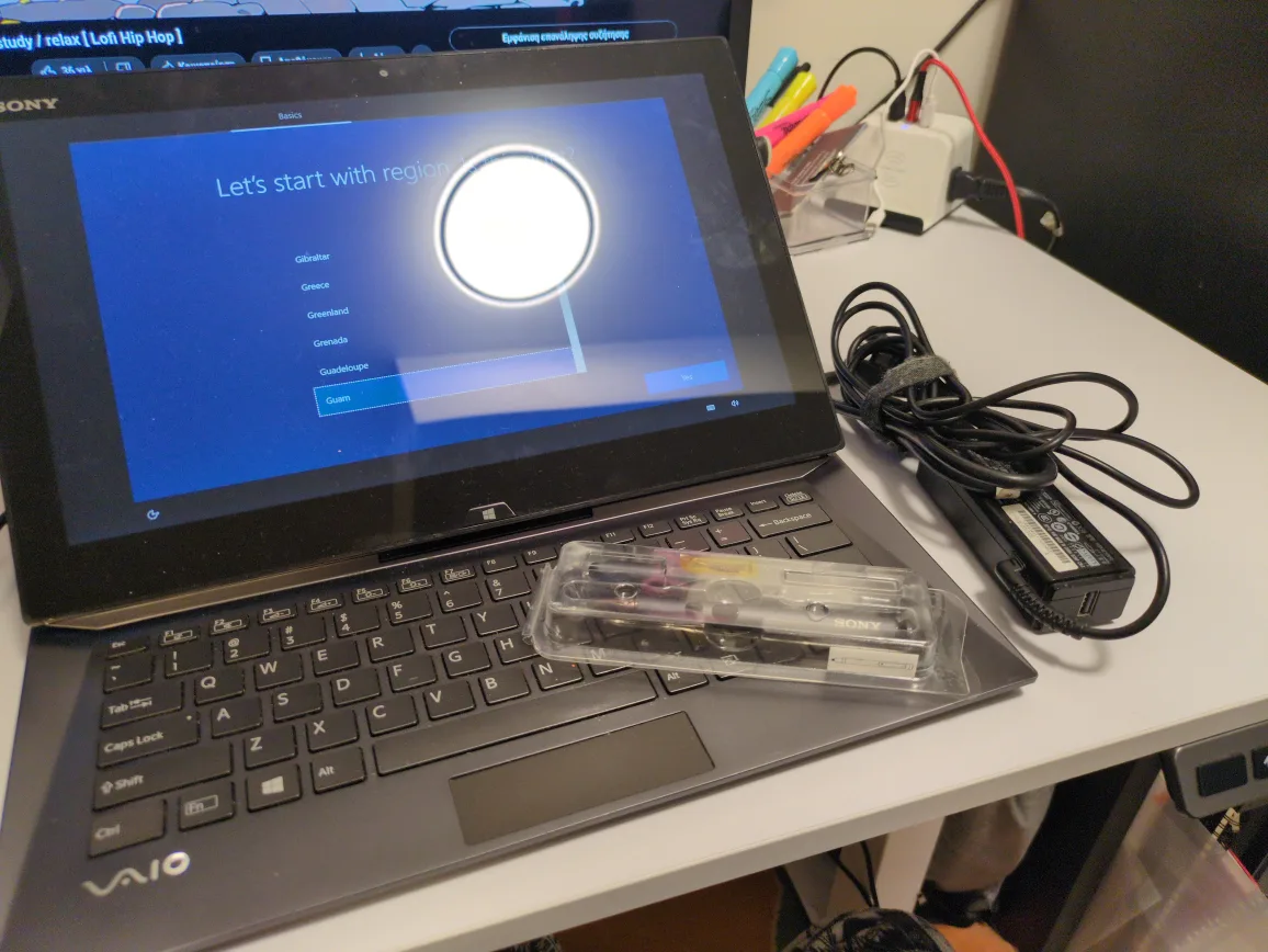 Sony VAIO Flip 11A Laptop/Tablet Hybrid image indicator(2)