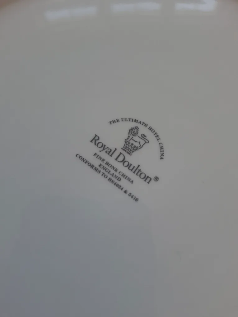 2 Fine Bone China Serving Platters - Royal Doulton image indicator(6)