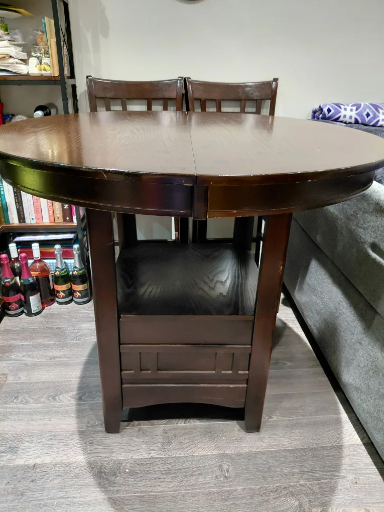 42 Inch Round Bar Height Table and Chairs image indicator(3)