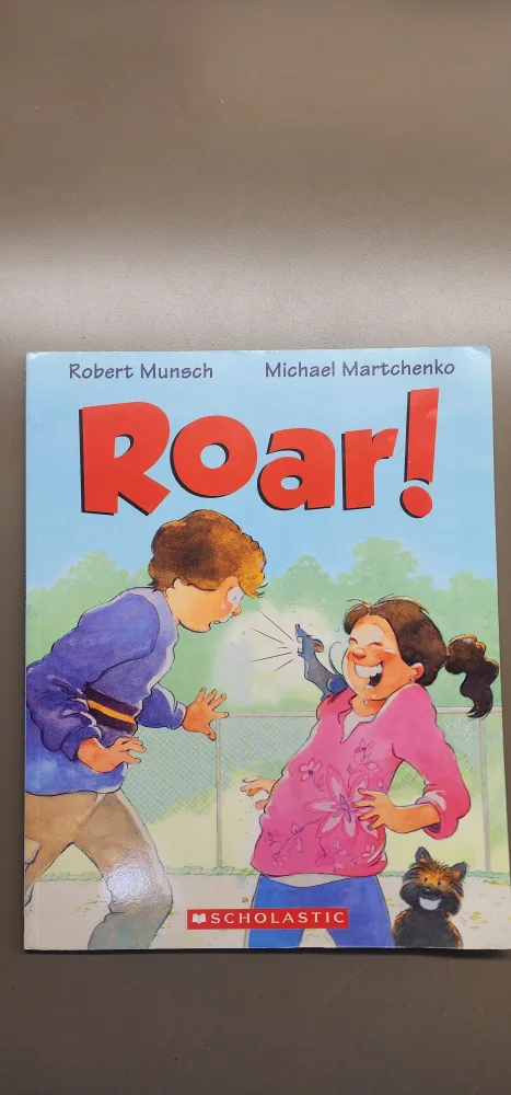 Roar! by Robert Munsch & Michael Martchenko thumbnail