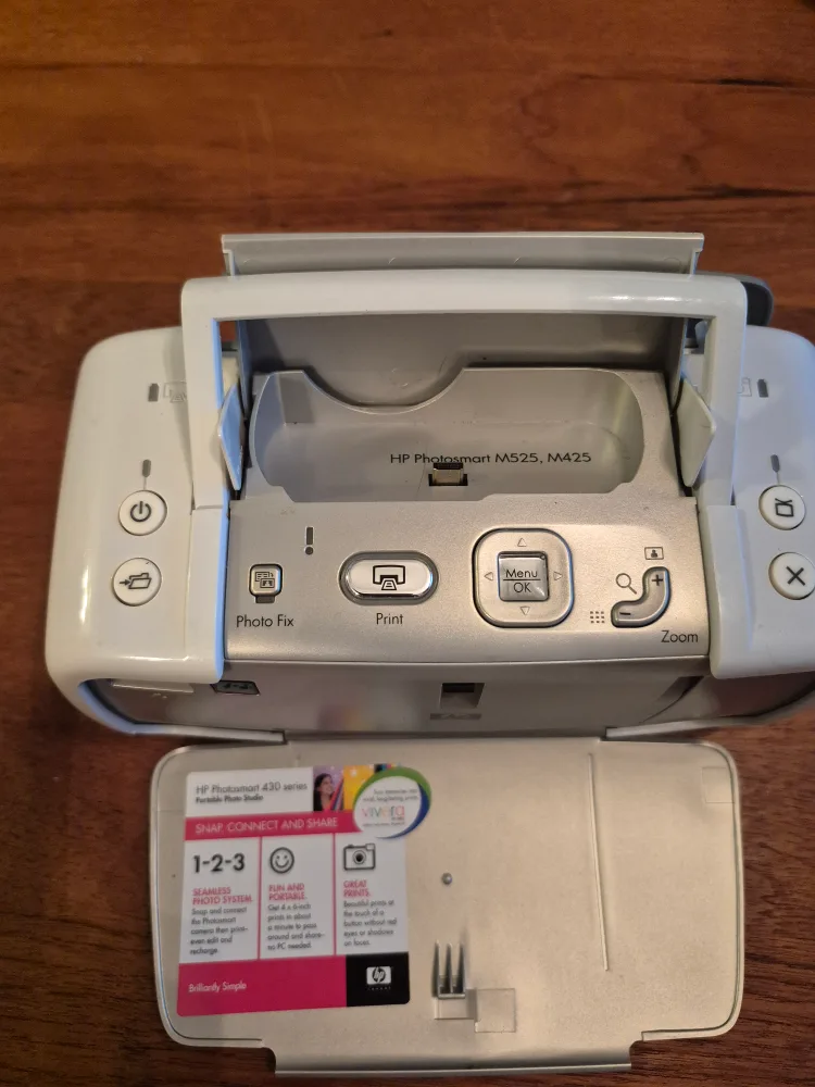 HP Photosmart M525 Portable Photo Studio image indicator(2)