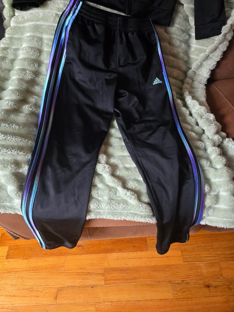 Adidas Black Tracksuit Set image indicator(4)