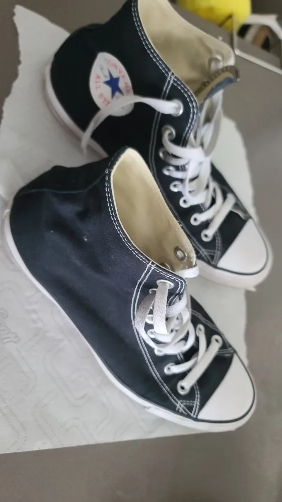 Converse All Star High Top - US 9.5 thumbnail