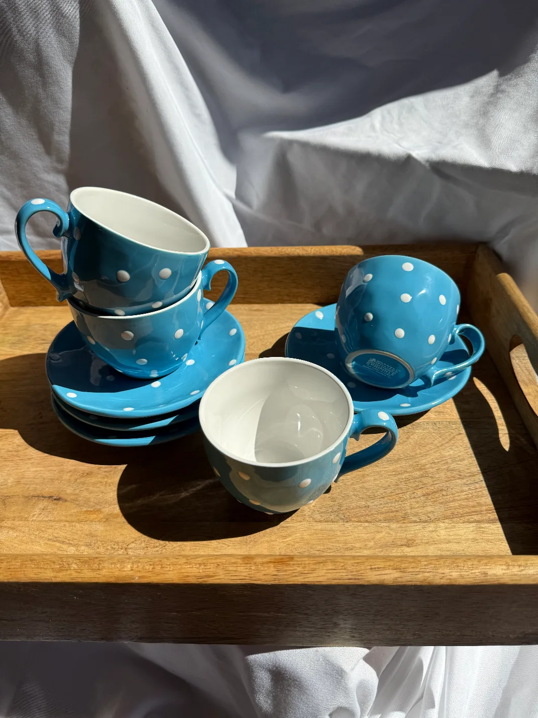 Maxwell Williams "sprinkle" 4 teacups image indicator(3)