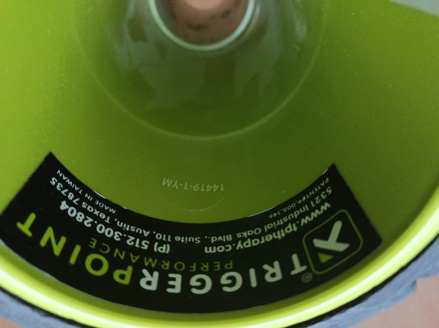 TriggerPoint GRID Foam Roller - Black image indicator(2)