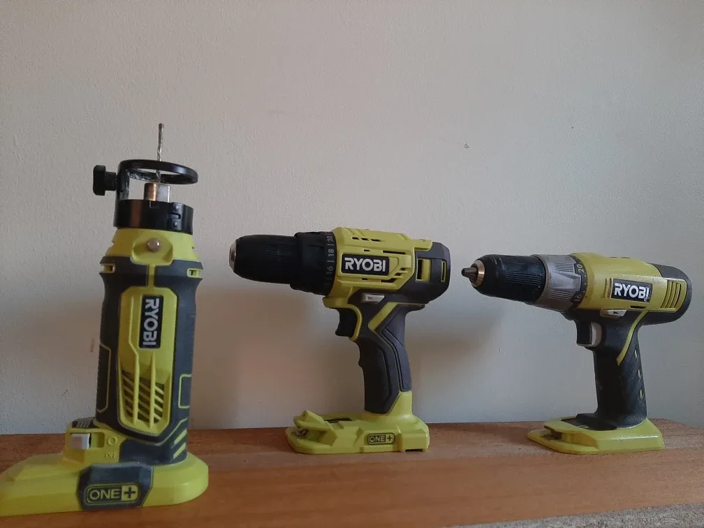 Ryobi ONE+  Power Tools impact driver, drill and rotary cutter image indicator(2)
