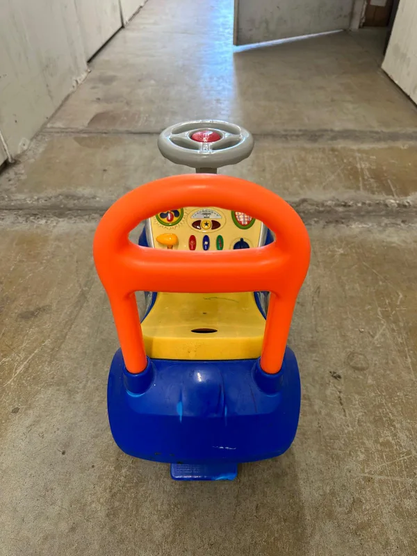 Toy Story Buzz Lightyear Car Ride-On image indicator(4)