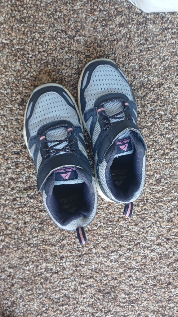 Ozark Trail Kids' Size 12 Shoes - photo 2