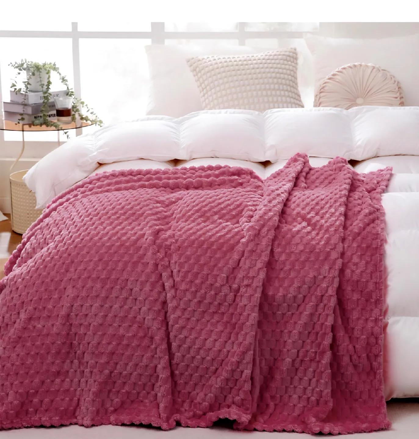 Pink Textured Throw Blanket 30"×40" image indicator(3)