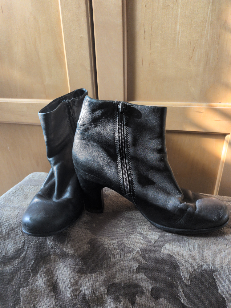 Black Leather Ankle Boots - photo 3
