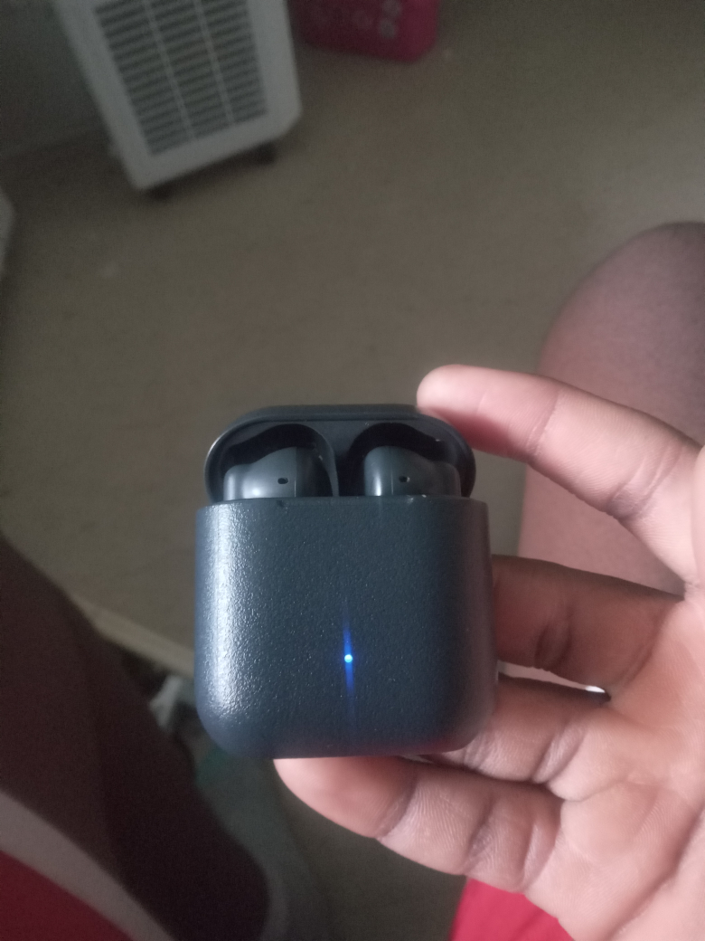 Onn. Wireless Earbuds With Noise Cancelling - photo 2
