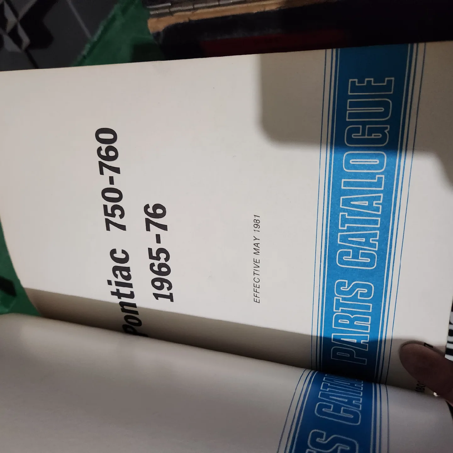 GM Master Pontiac Parts Catalogue 1970 71 72 73 74 75 76 image indicator(2)