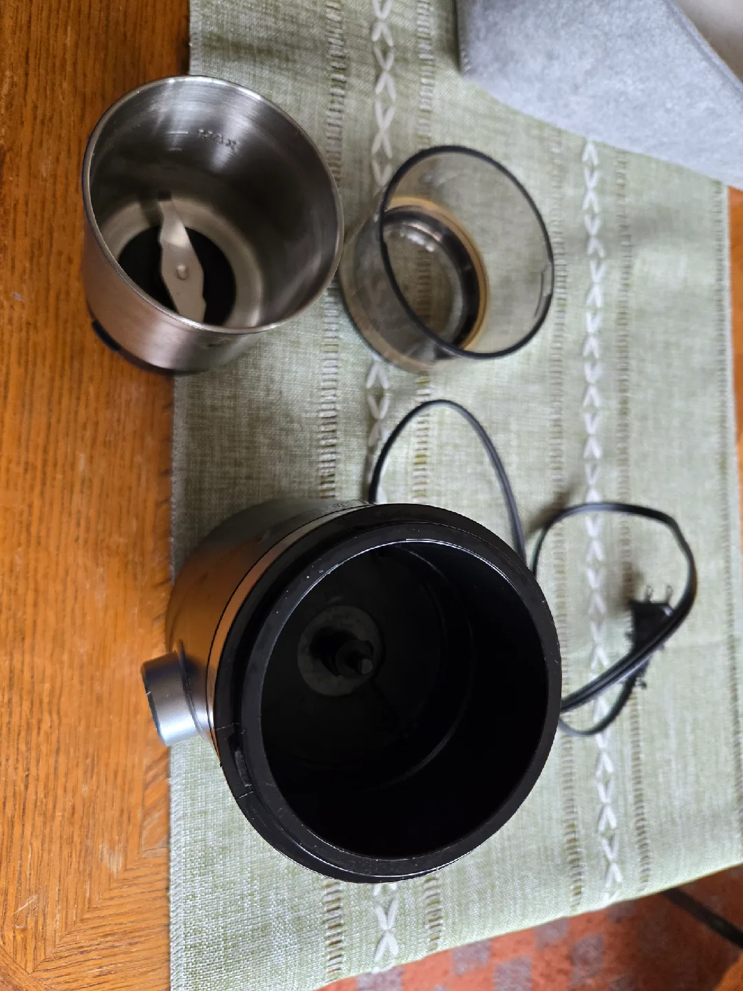 free give away, a beginner coffee grinder thumbnail