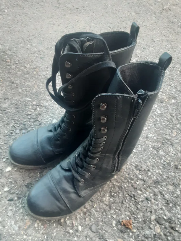 Two Pairs of ladies Boots - Black and Brown US size 6 image indicator(2)