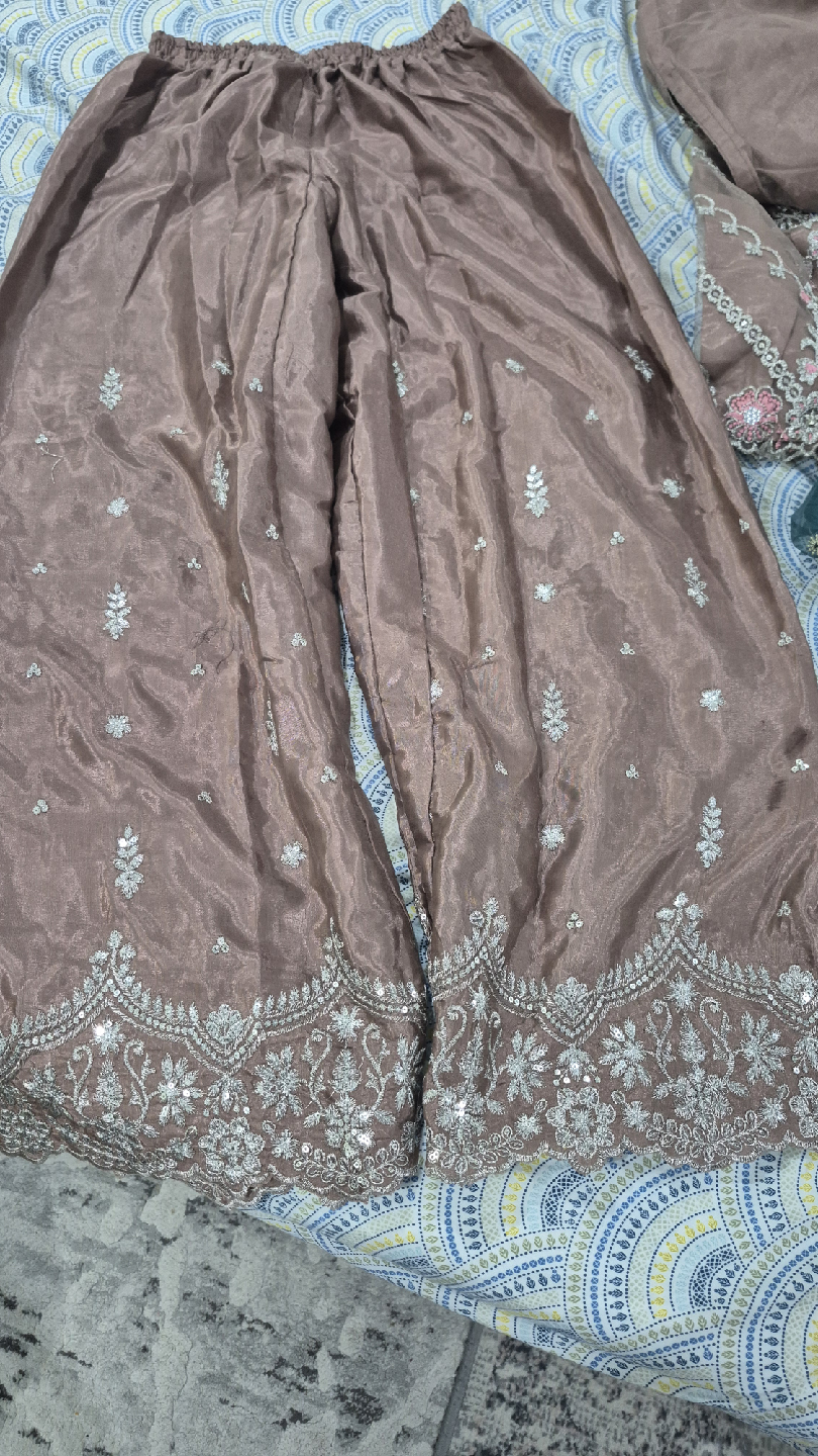 Embroidered Salwar Kameez Suit - photo 2