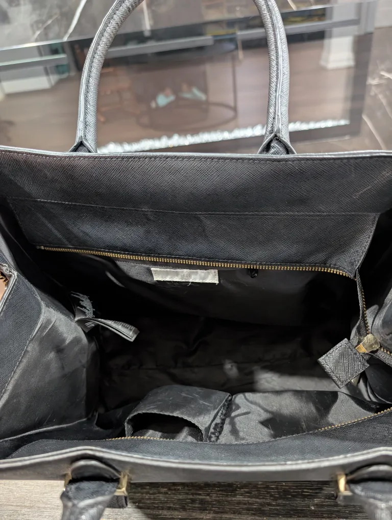 Black Tote Bag image indicator(2)