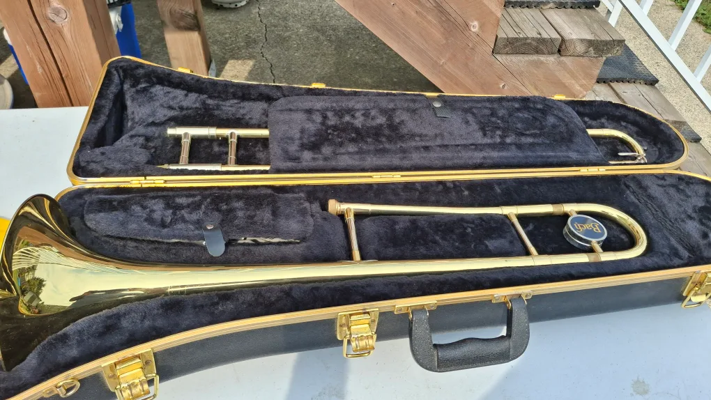 Bach Trombone with Case image indicator(4)