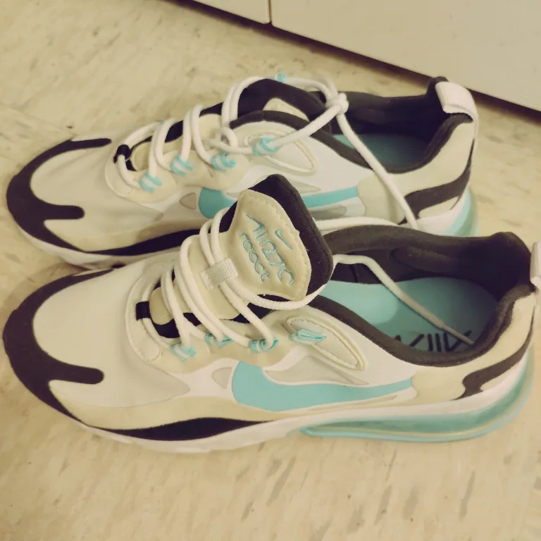 Nike Air Max 270 React Sneakers image indicator(2)