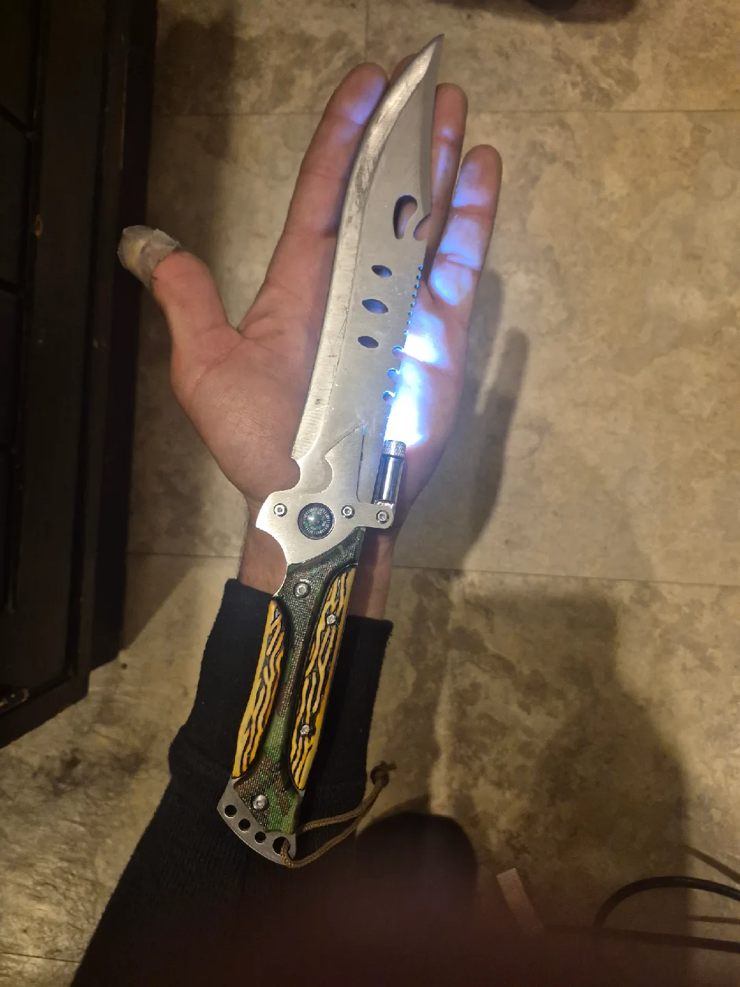 Survival Knife with Sheath image indicator(5)