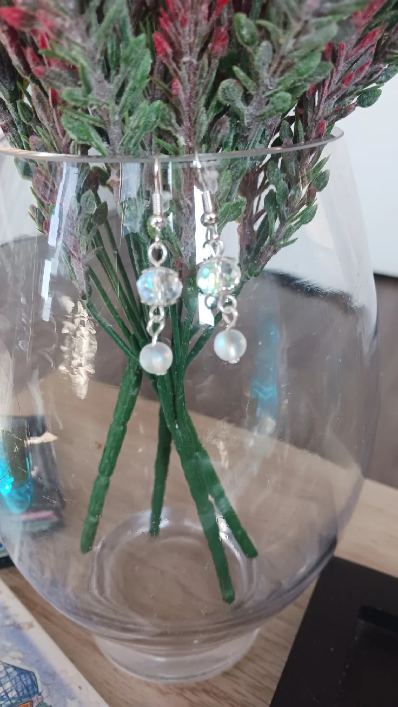 Handmade Beaded Dangle Earrings thumbnail