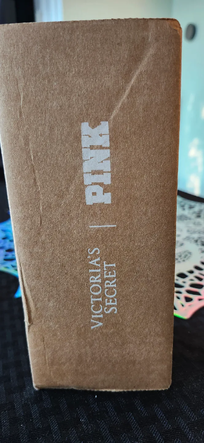 PINK Coco Chill Body Mist image indicator(3)