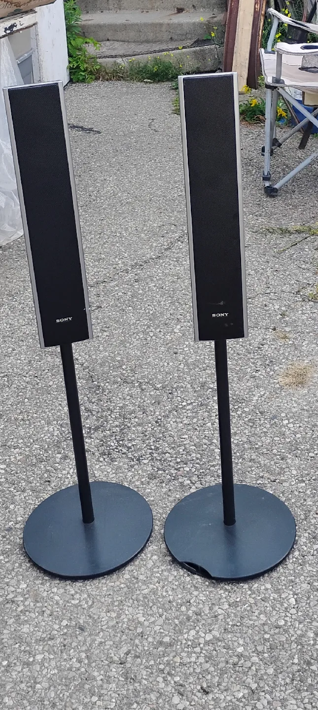 Sony Floor Standing Speakers - Pair thumbnail