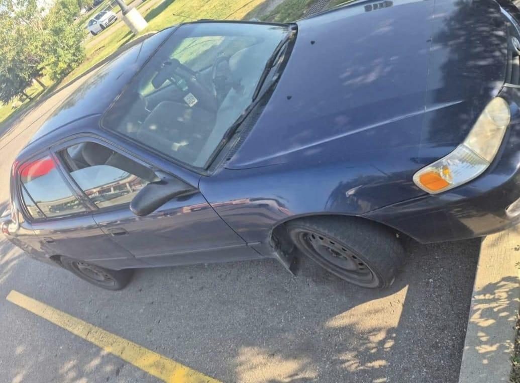 Toyota Corolla - Needs TLC - photo 3