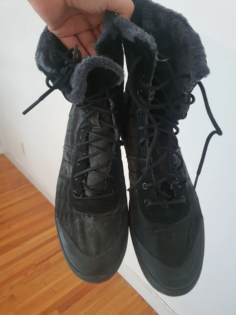 U.S. Army Black Winter Boots size 10 image indicator(2)