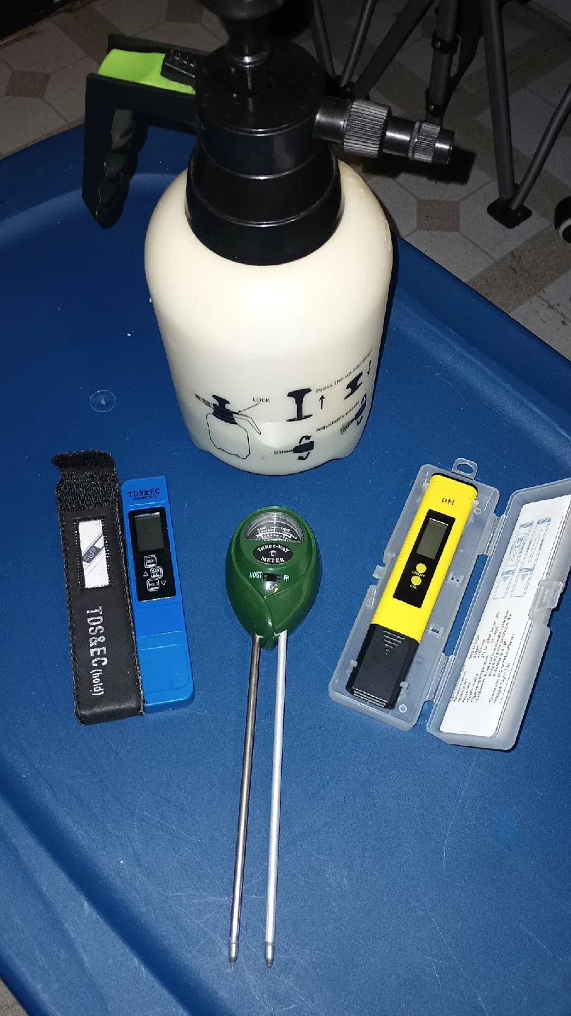 Gardening Supplies: Meters, Sprayer, pH Adjusters thumbnail