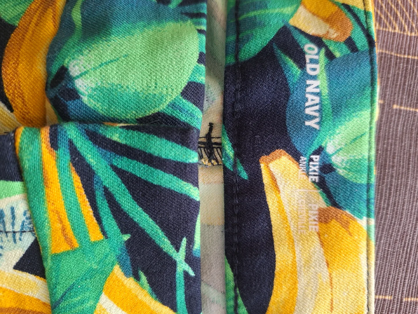 Old Navy Pixie Ankle Pants - Banana Leaf Print and Navy Blue image indicator(2)