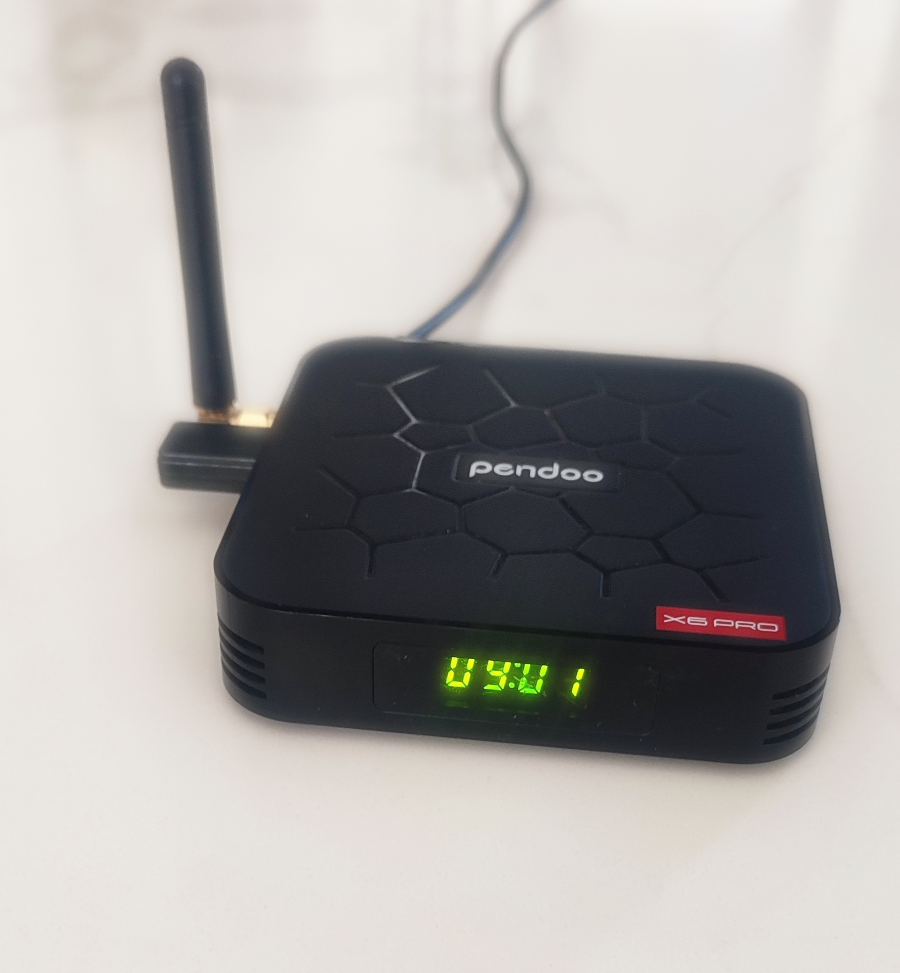 Pendoo X6 PRO TV Box + Bluetooth Remote/Mouse/Keyboard