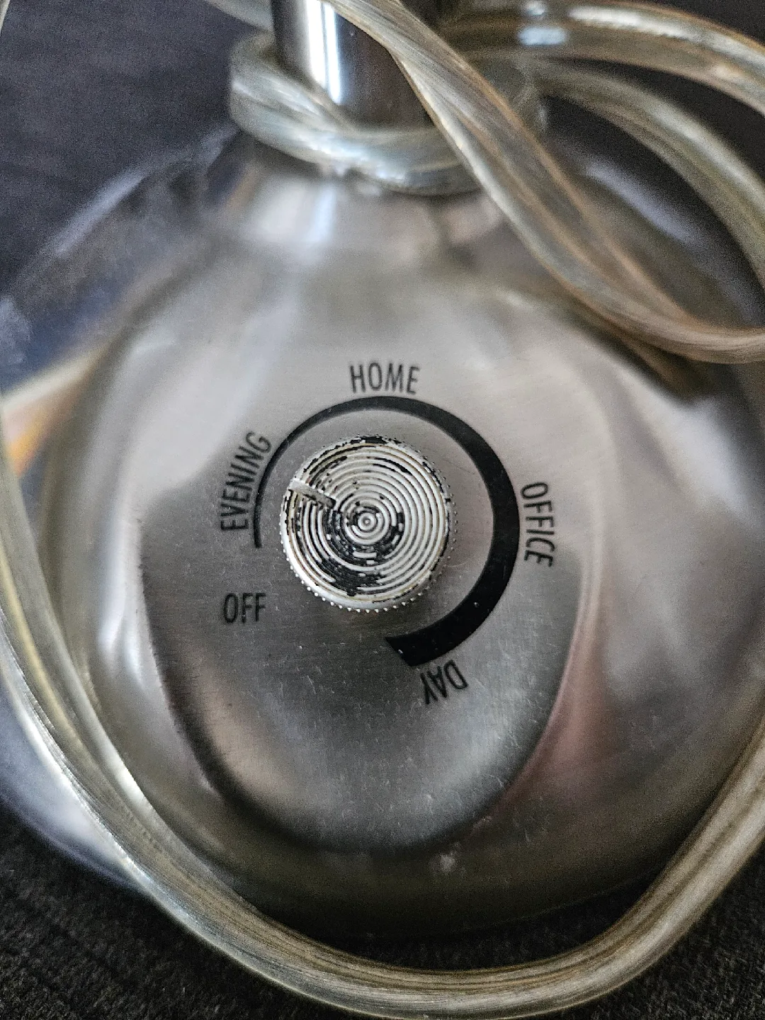 Conair Lighted Makeup Mirror - electric image indicator(3)