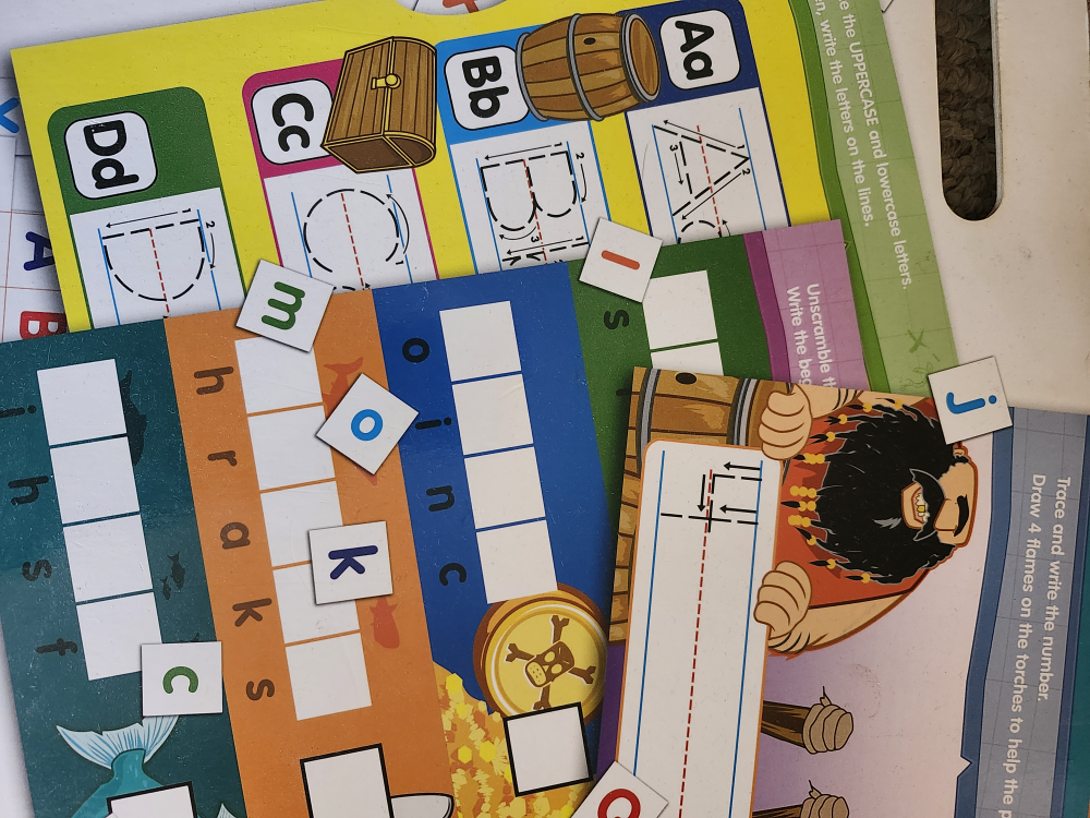 Pirates Wipe Off Activity Fun Center, Ages 4-8 - photo 2