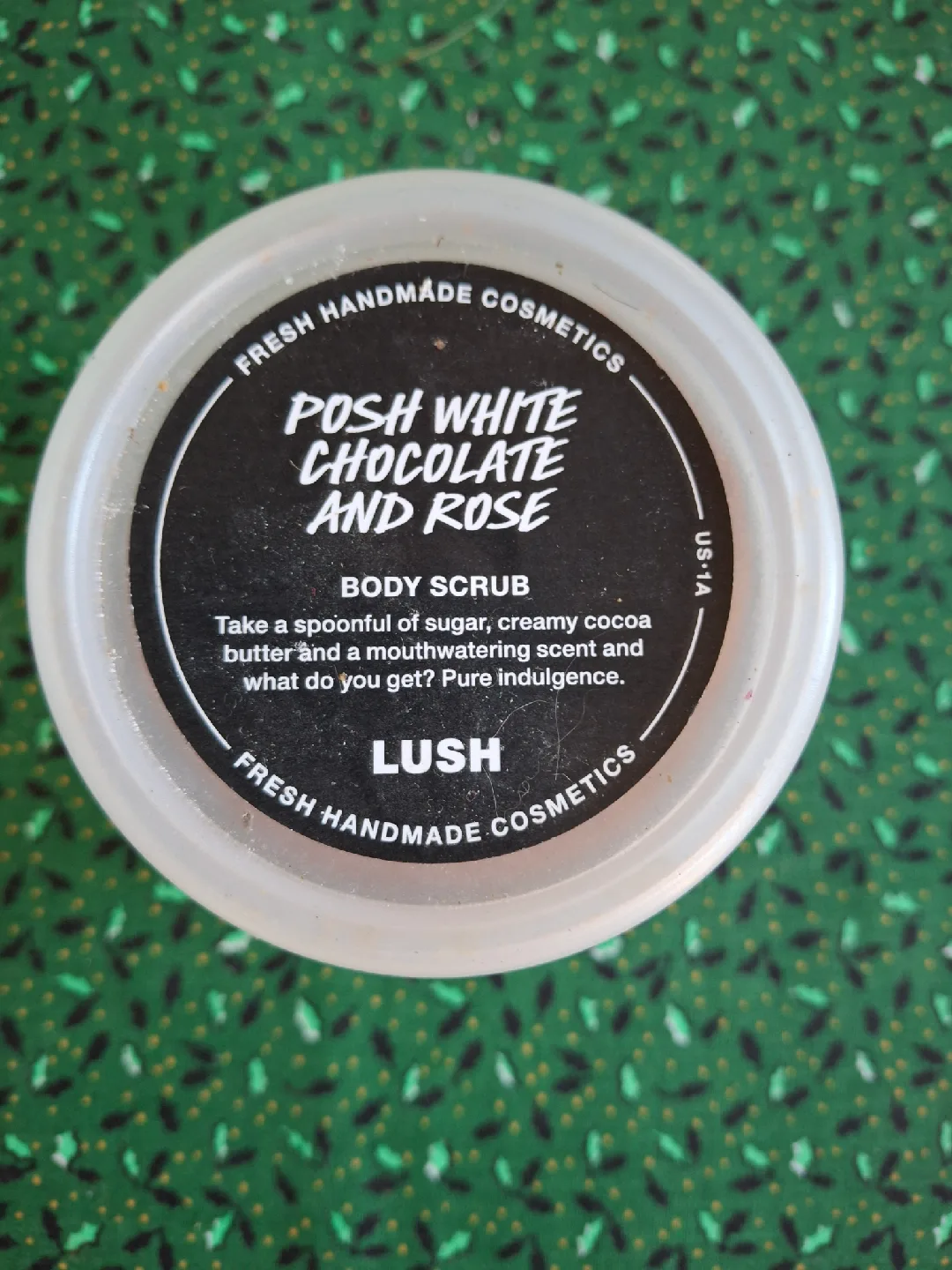 Lush Posh White Chocolate and Rose Body Scrub thumbnail
