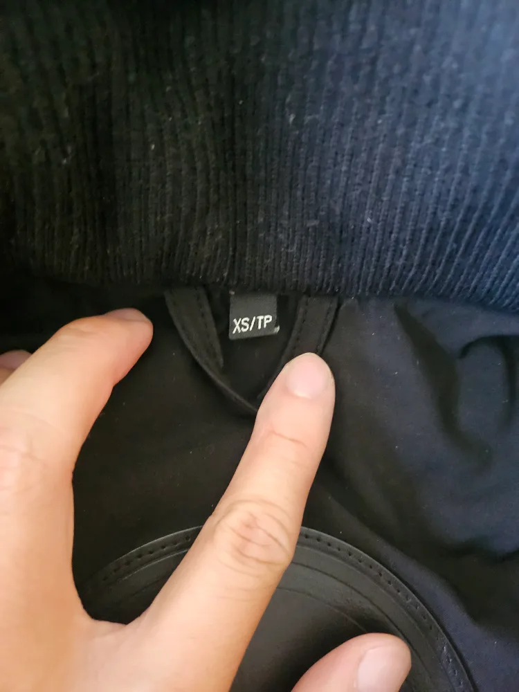 🇨🇦 CMFR Men's Black Down Bomber Jacket with Leather Trim (XS) image indicator(8)