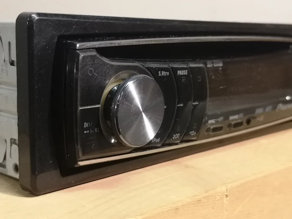 🎶 USB Car Stereo Deck ~ Pioneer DEH-6300UB thumbnail