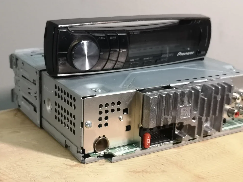 🎶 USB Car Stereo Deck ~ Pioneer DEH-6300UB image indicator(6)