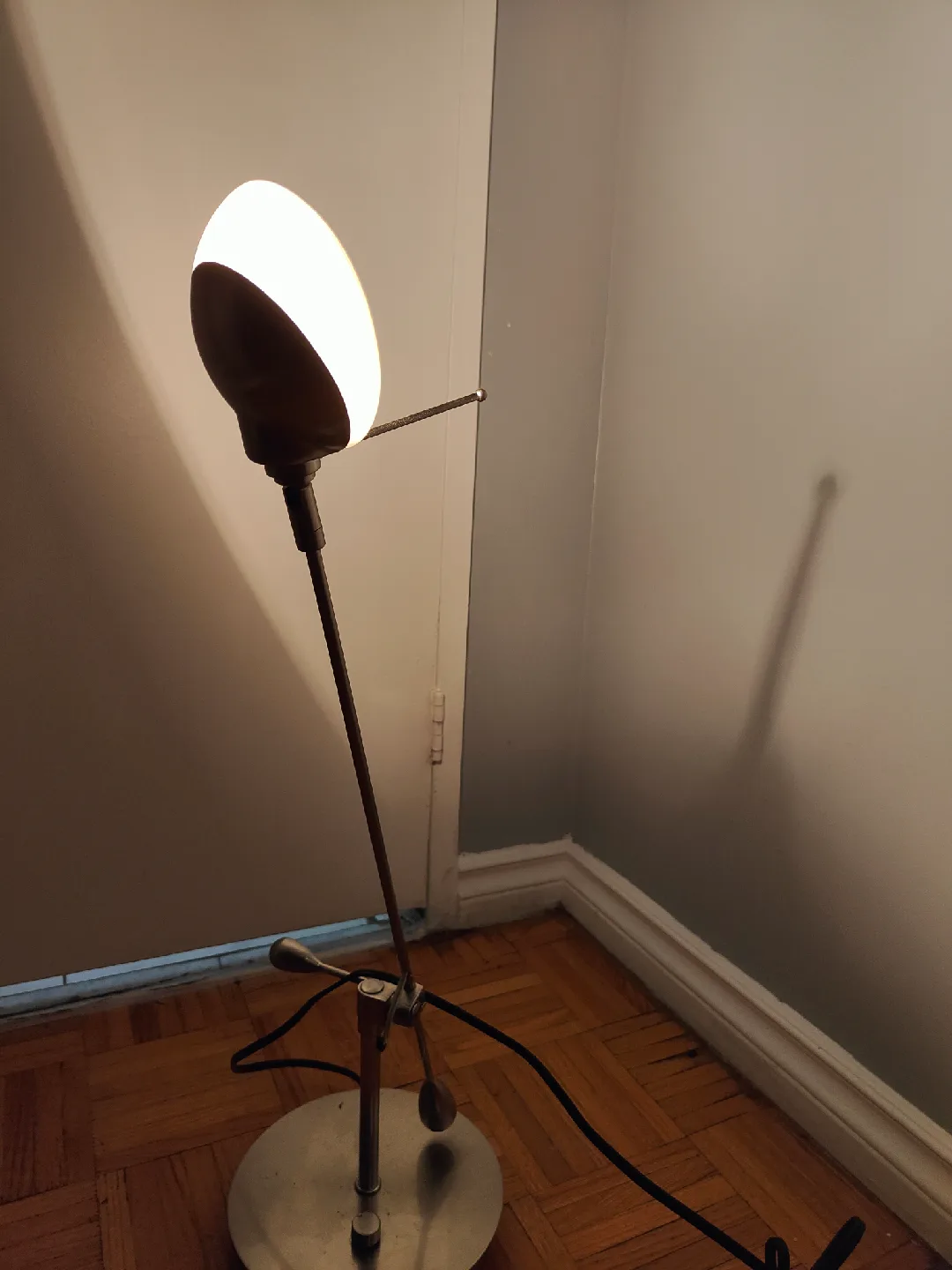 Vintage Style Desk Lamp image indicator(2)
