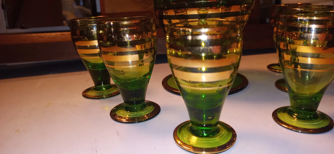 Vintage Green & Gold Glass Decanter Set image indicator(2)